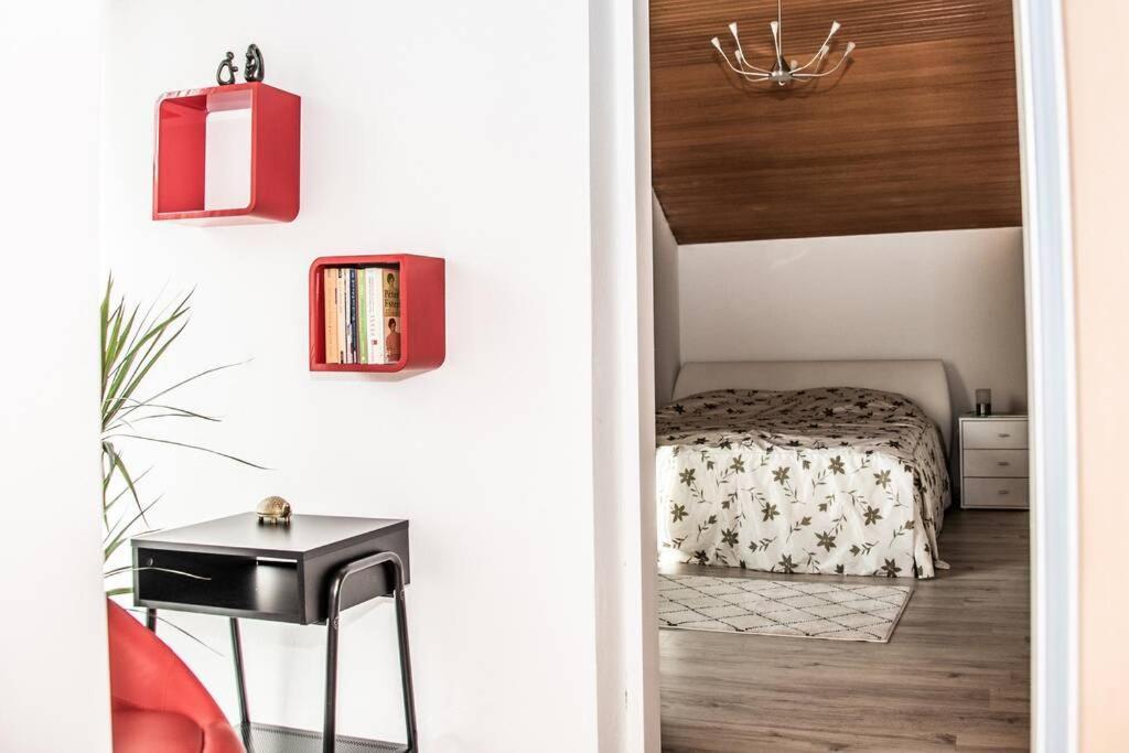 Apartment Pouringraz Fuer Kunst- Und Tennisliebhaber Extérieur photo
